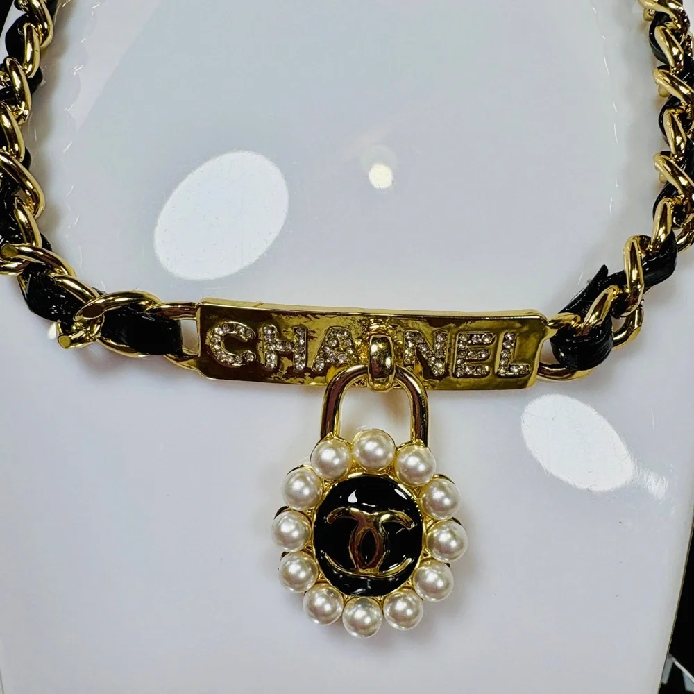 A-1DC-33: NECKLACE: Blk Pleather & Golden Braided Rope w/Faux Pearl Charm, NWOT
